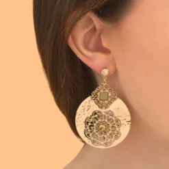 Sale Angelique wide stud earrings - gold Percées / Tiges