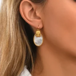 New Ashanti sleeper earrings – white Dormeuses