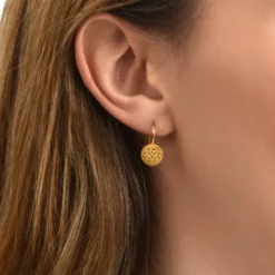 Sale Betty small sleeper earrings - gold Dormeuses