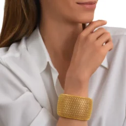 Online Betty wide cuff bracelet - gold Manchettes