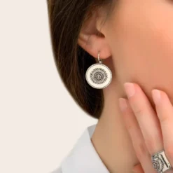 Hot Farah thin sleeper earrings - silver Dormeuses