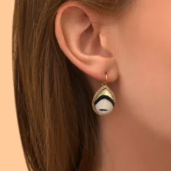 Outlet Fujita sleeper earrings - white Dormeuses