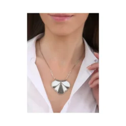 Hawaiian Pendant Necklace - White Sautoirs & Colliers Longs|Pendentifs Et Médailles