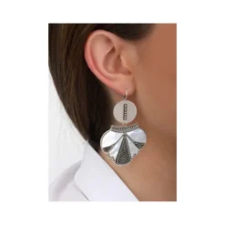 Best Hawaiian sleeper earrings - white Dormeuses