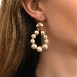 Lucy hoop sleeper earrings - white Dormeuses