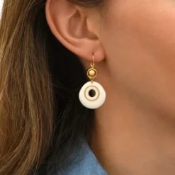 Hot Masseria thin sleeper earrings - white Dormeuses