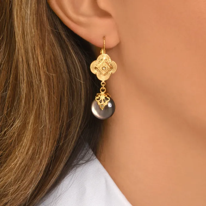 Sale Positano drop sleeper earrings - grey mother-of-pearl Dormeuses|Longues / Pendantes