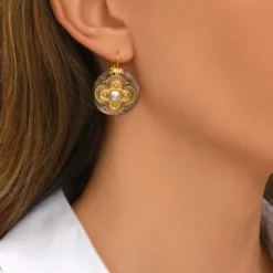 Best Positano fine sleeper earrings - grey mother-of-pearl Dormeuses