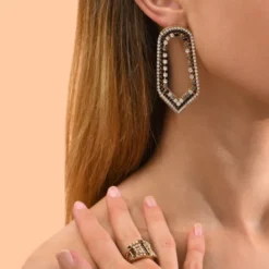 Hot Precious wide stud earrings - black Percées / Tiges